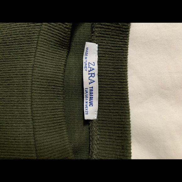 ZARA Cropped Sweater - Picture 2 of 2